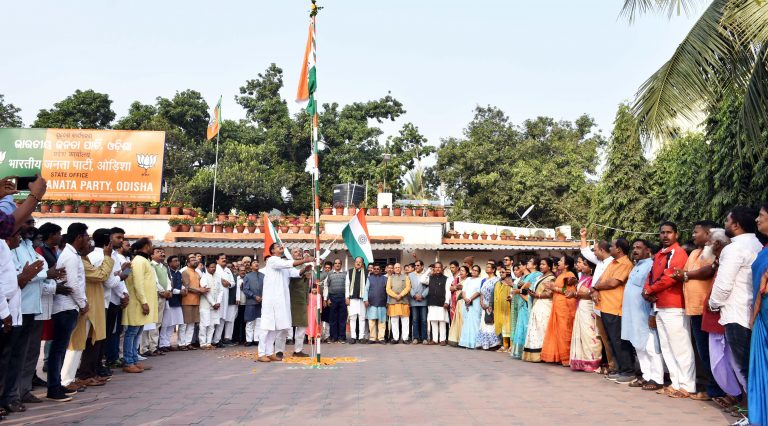 84dd5ce8c7ac0c301ccdfb23832d49f6ed24f497cdd2c360d056e26302b0aa0a_1