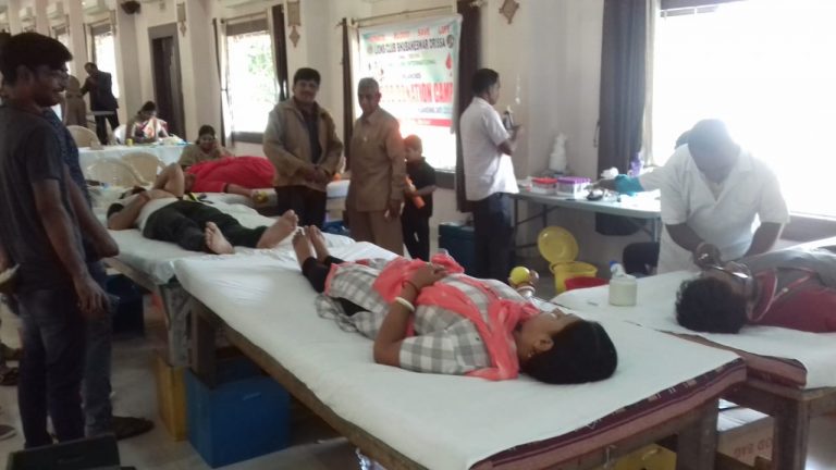 b6bf12216ab9f5cbe952e2a23b72254e05bf1e1f563d25e0fe2e16dcf1663f97_1