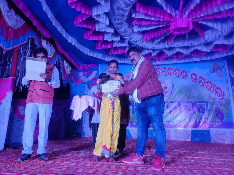 caa9d11e49bfaddc23bf25939494a11c4e07f6af20fd029dc5523f307b007ec0_1