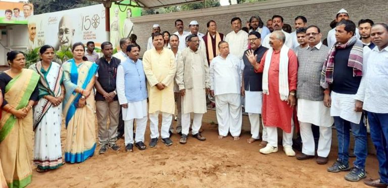 e5c87f07e90ecf66d0253e4446930dee9fdeb3e4c6b7b4aa9e8bb336b2f7bb11_1