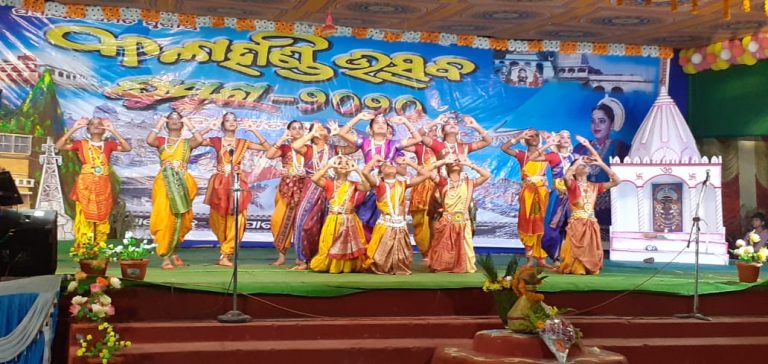 e6d9967bb651271d523e5f3f7fae55ff3e5cc7734e093eaae809fc3dae46e67f_1