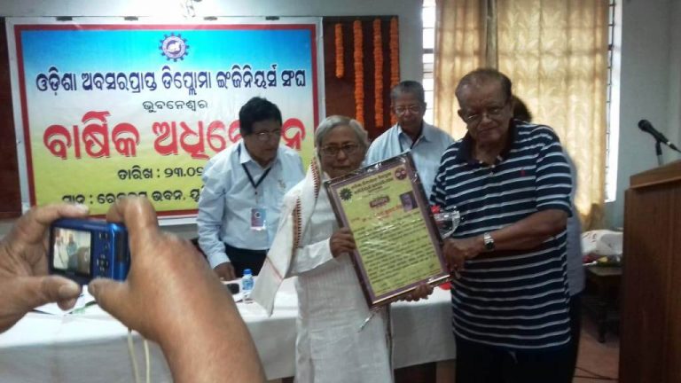 3560fad9f2afd1f8aa21c80fe1eb543456e6a2322391ad70551f744e2e8e0d31_1