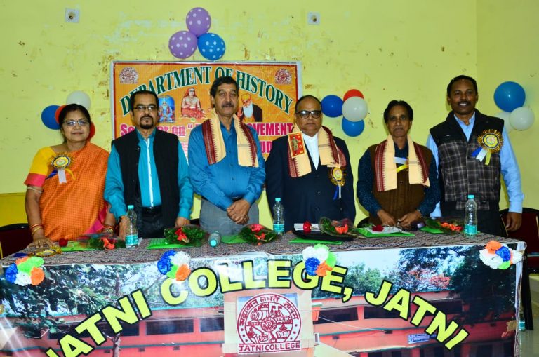 4ca03bc2b43f05f0992b9fdac617ebd017fe44b9b6c3707b9e13c6b2e614b58c_1