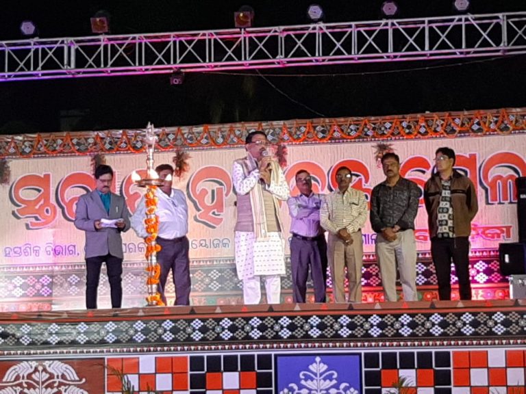 6d9fc136f7695c65d2aa13ad35d46cc3a7f397353e0ffe25fcc65d3ded8551e7_1