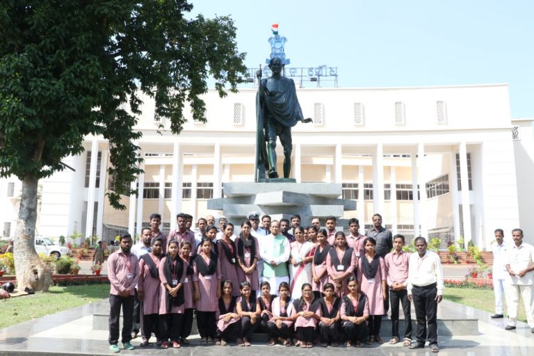 73832ff5aadb8f412c200840f30cc6f59cd98eb8dc3585c810167ca496561157_1