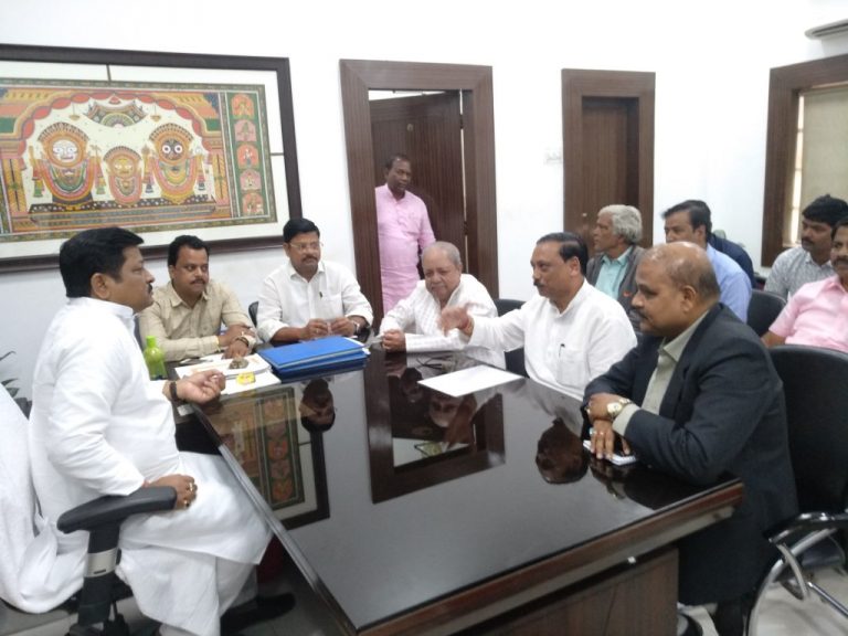 afaac5e5a4d78aa4c67787365be88f856053b293c4c4dd0ef9b8f7ea9900025e_1