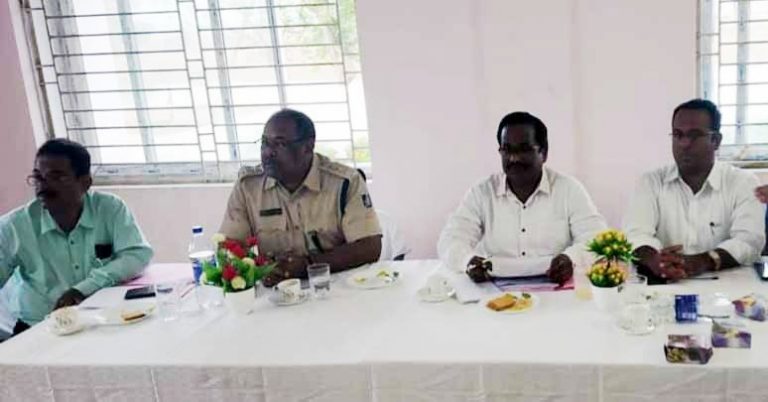 f551739d9eba8b55ee295ac48d3f056d0c388c0eb2753b6ac868fc051a0eab3b_1