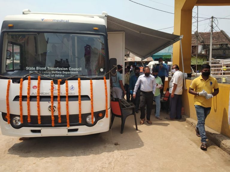 a2f0ca63f1a9a28449b28fa2d3e41da3f55dc479be9651d72af4f9e16916d6a8_1