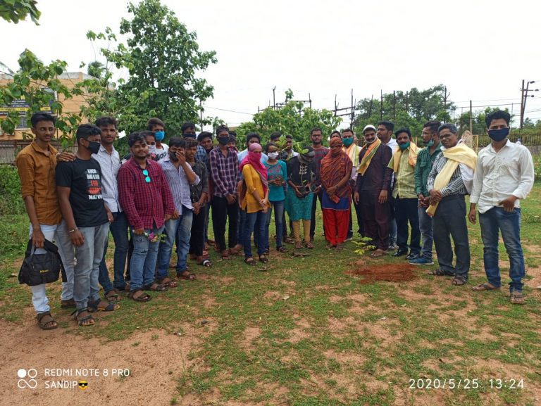 00c4494b8156f44b8513f9db71d49b514f3cd728bd046f0d730ad096c15d3eac_1