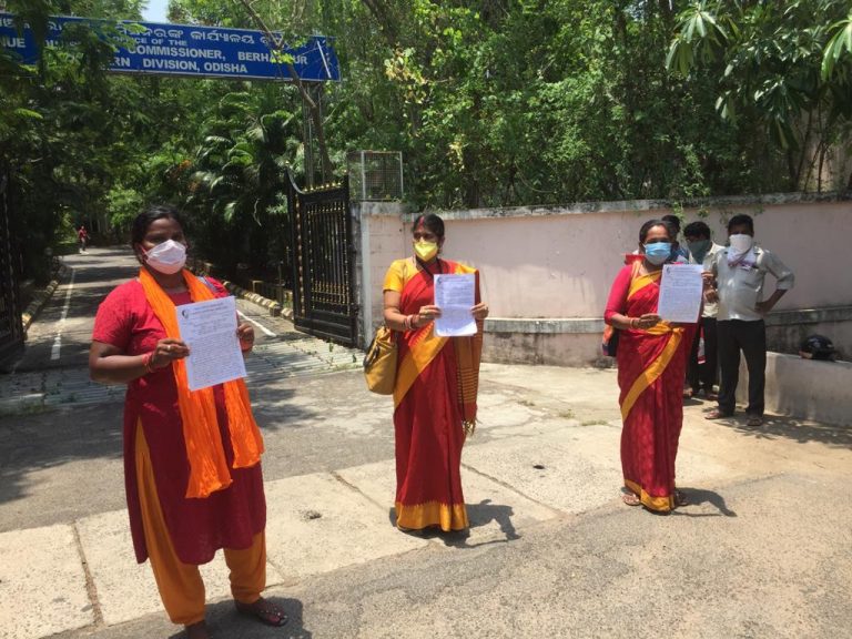 37ce0280b22501e4025a9fb703ff1af55203116f6d66f23de3c2f86ccbdd5445_1