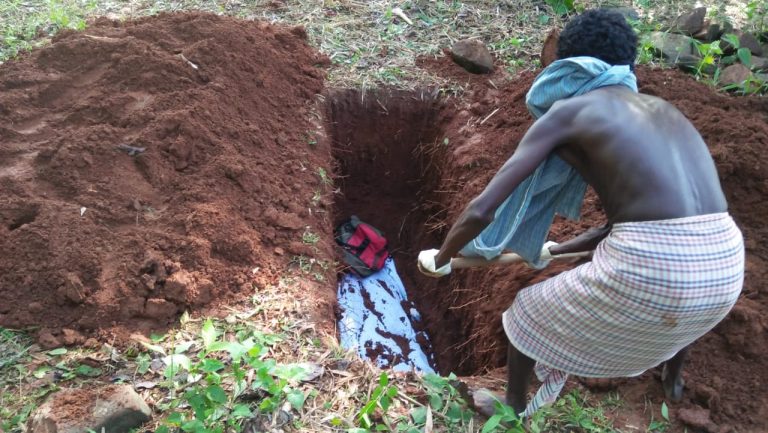 032db316a9bf182f2f2d7540e237a19865cdddbfa286facb7f90ca76e405993e_1