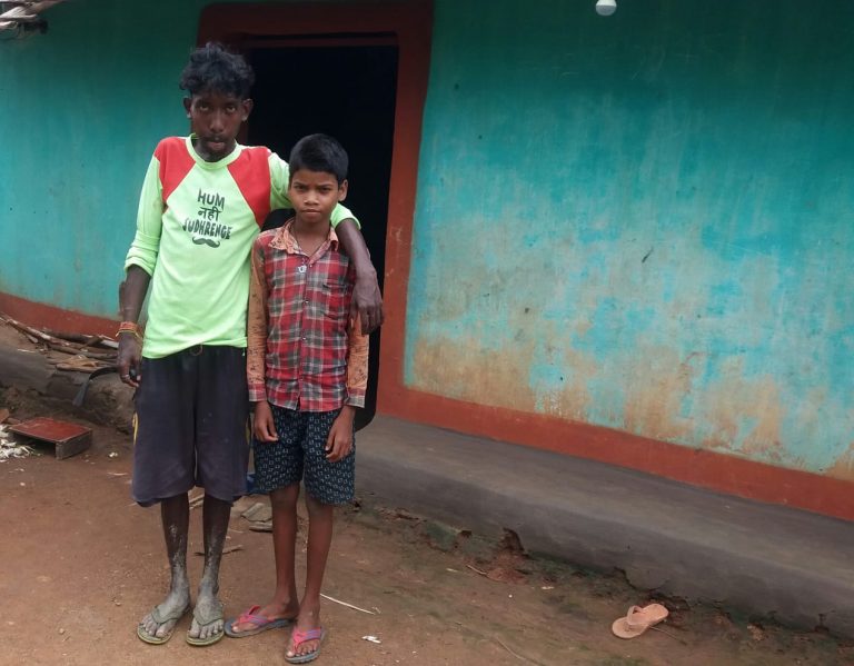 0f765ecdf341509d85f32c023d286319b8e7d8b2433dbca851e2a8e9cd59e920_1