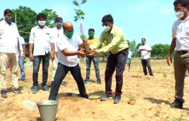 52457ff5066f39ad41ad1145746afe55e235144fb818b25f72ff343832cf0c14_1