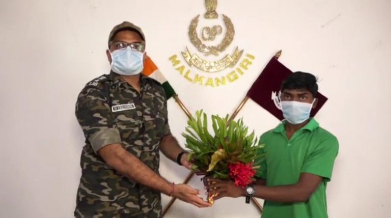 b692f6497c61af870aaea1d127cb0ff82f67d25e9821b38792e901370f15730d_1