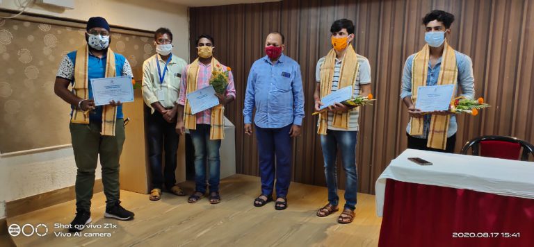 e95e98b89d467d09c961069e8590ee2762c15de578df14dd8cbe4f364f8da3b1_1