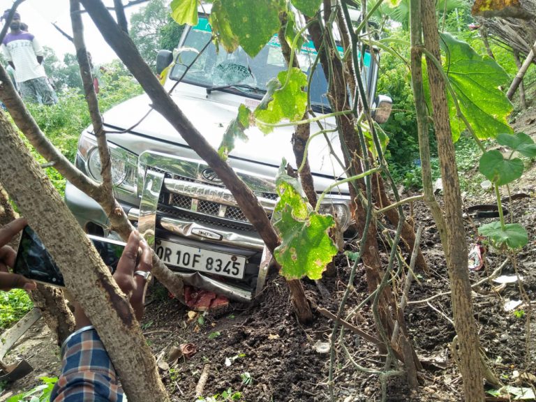 7d5488c18c711fc74d3db2c295c7dde3d1d41fa456d937a8b77ef92898ce7a40_1