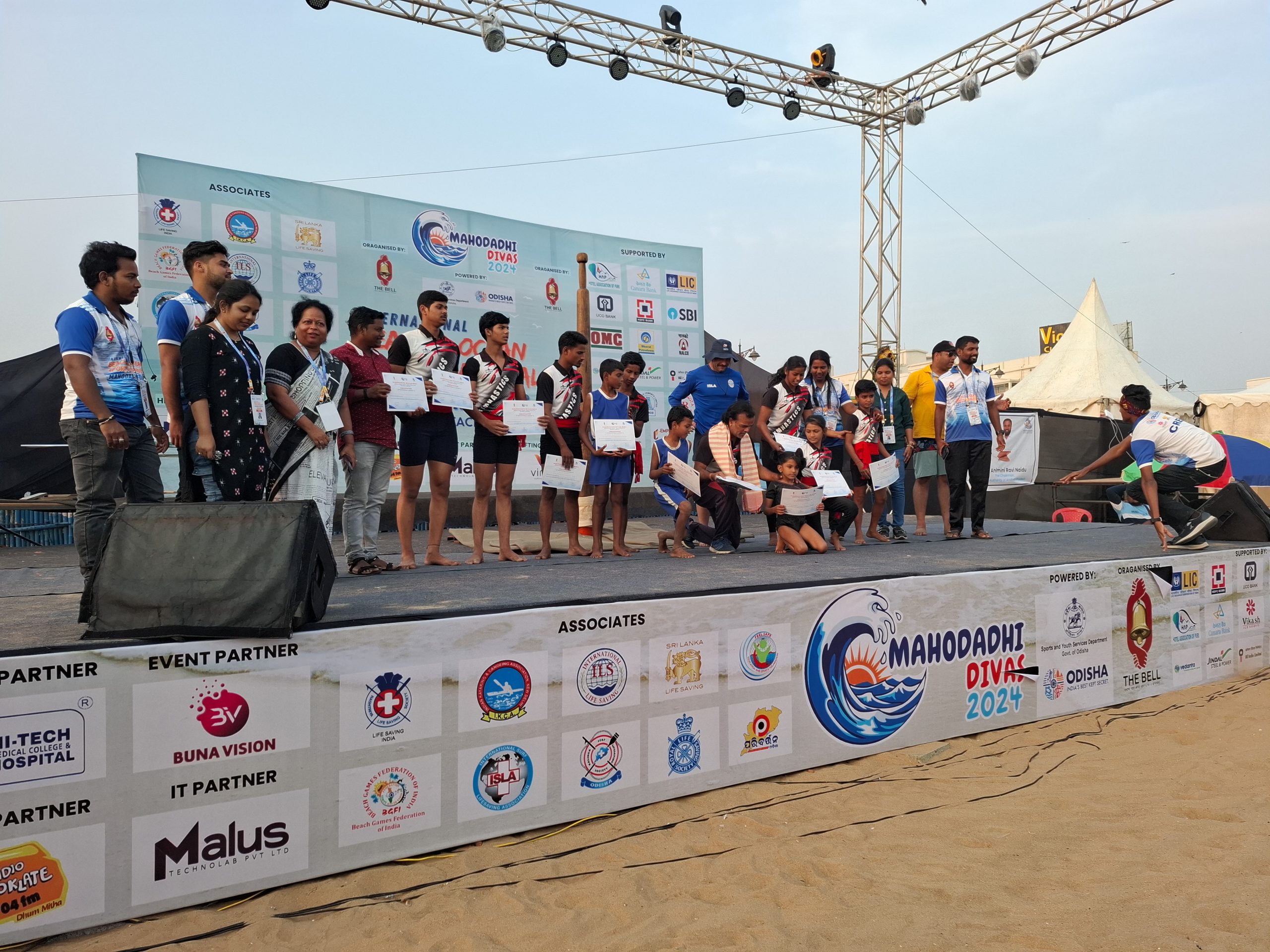 135609871f706f5f70c543edd6af1a43_981075798