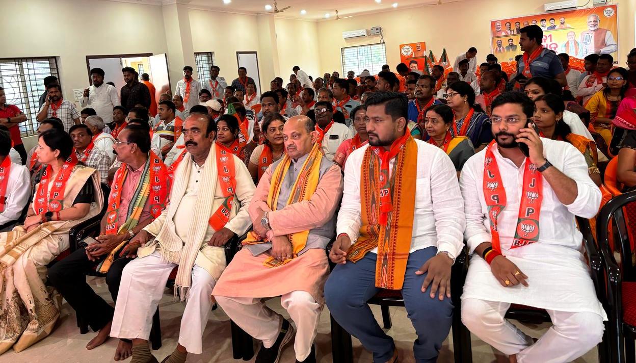 WhatsApp Image 2025-02-23 at 17.02.28