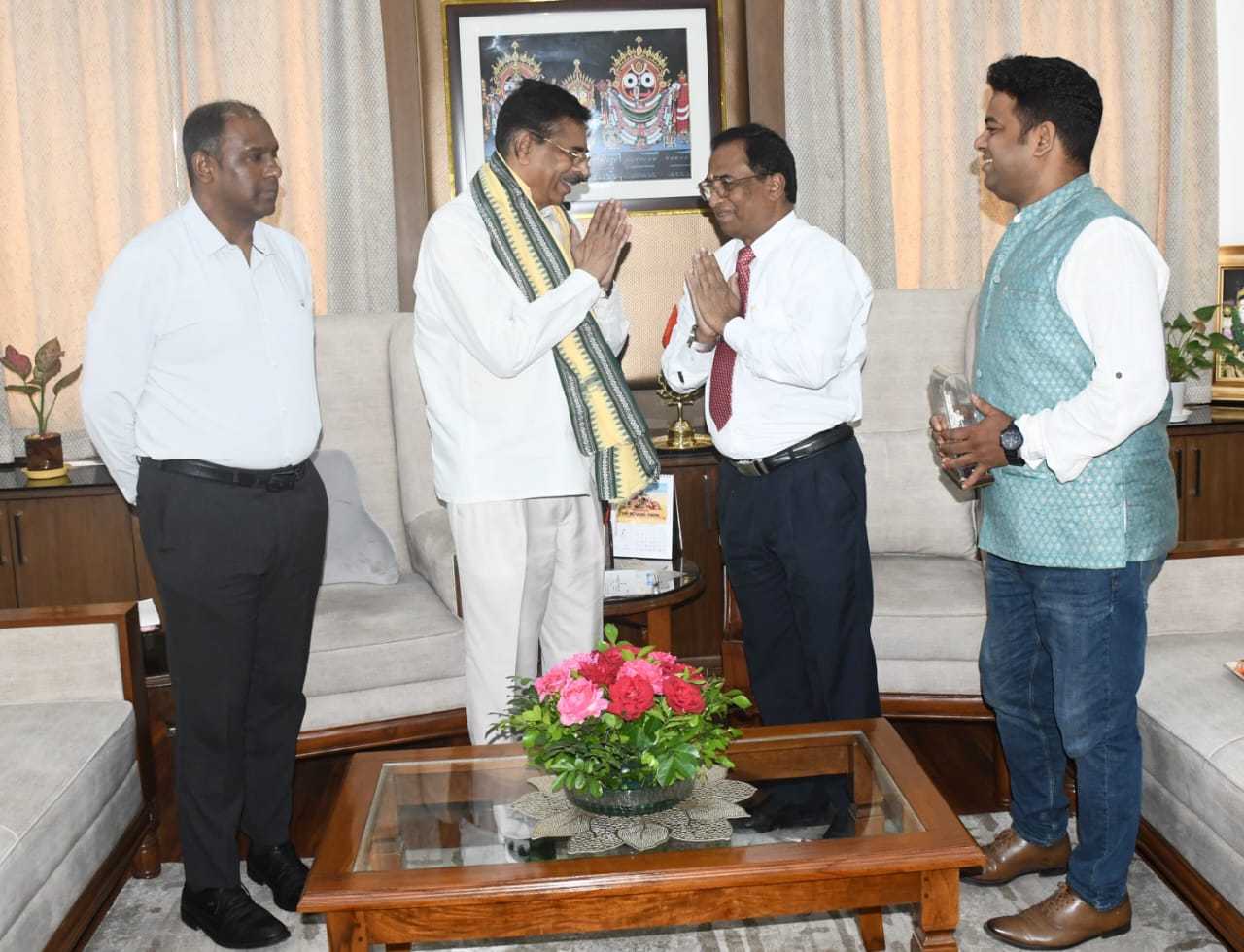 WhatsApp Image 2025-03-19 at 19.27.37